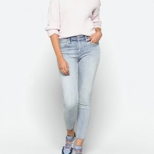 Pistola Super Skinny Scissor Cut Hem Jean Womens 32/14P Light Wash.